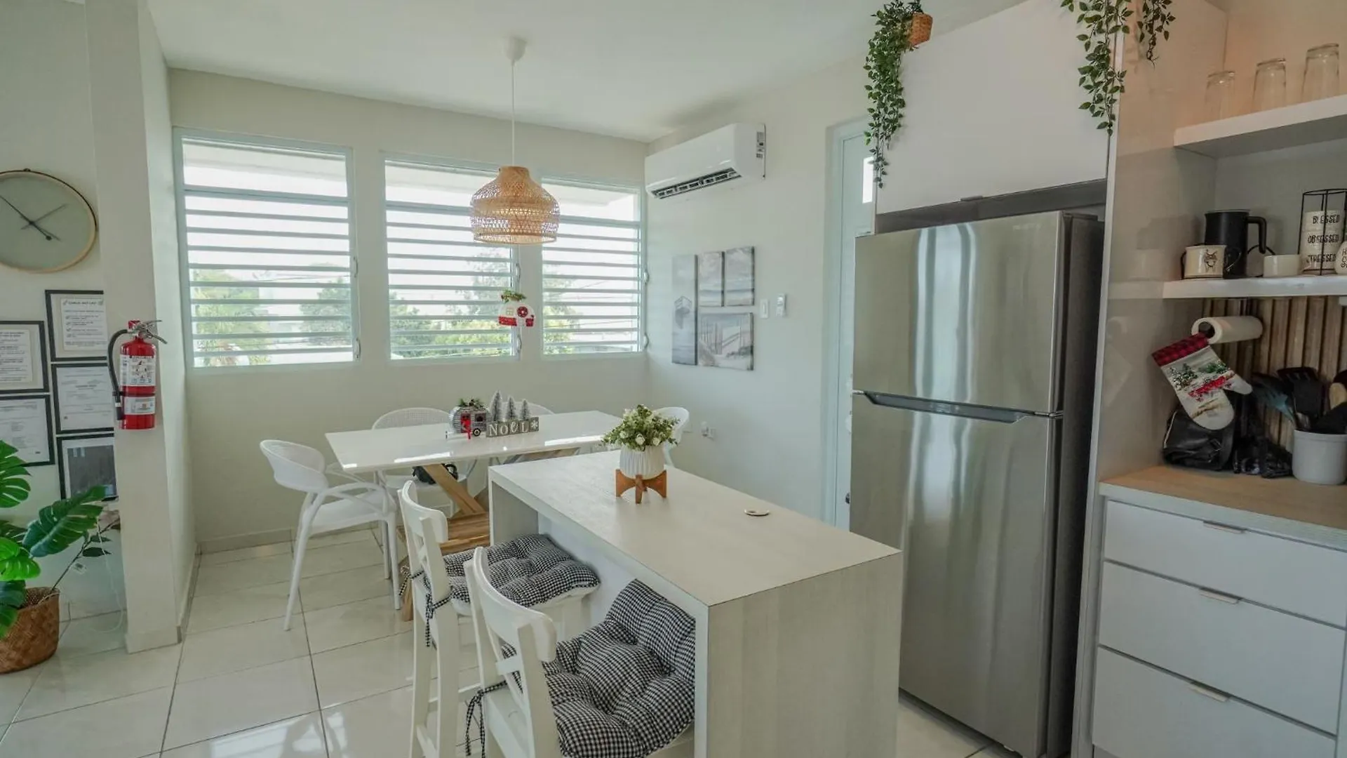 شقة Spacious And Modern Beach House With Pool Carrizales