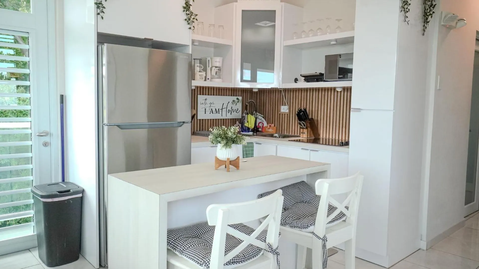 Spacious And Modern Beach House With Pool Carrizales
